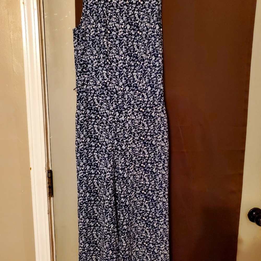 Fun Summer outfit, perfect look for stepping  any casual gathering, Gently used.